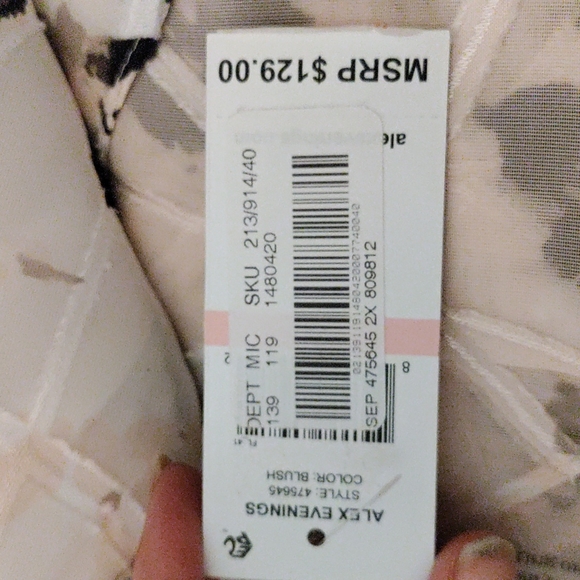 NWT! Alex Evenings BEAUTIFUL flattering silky, flowy top! Size 2x! - Picture 4 of 4